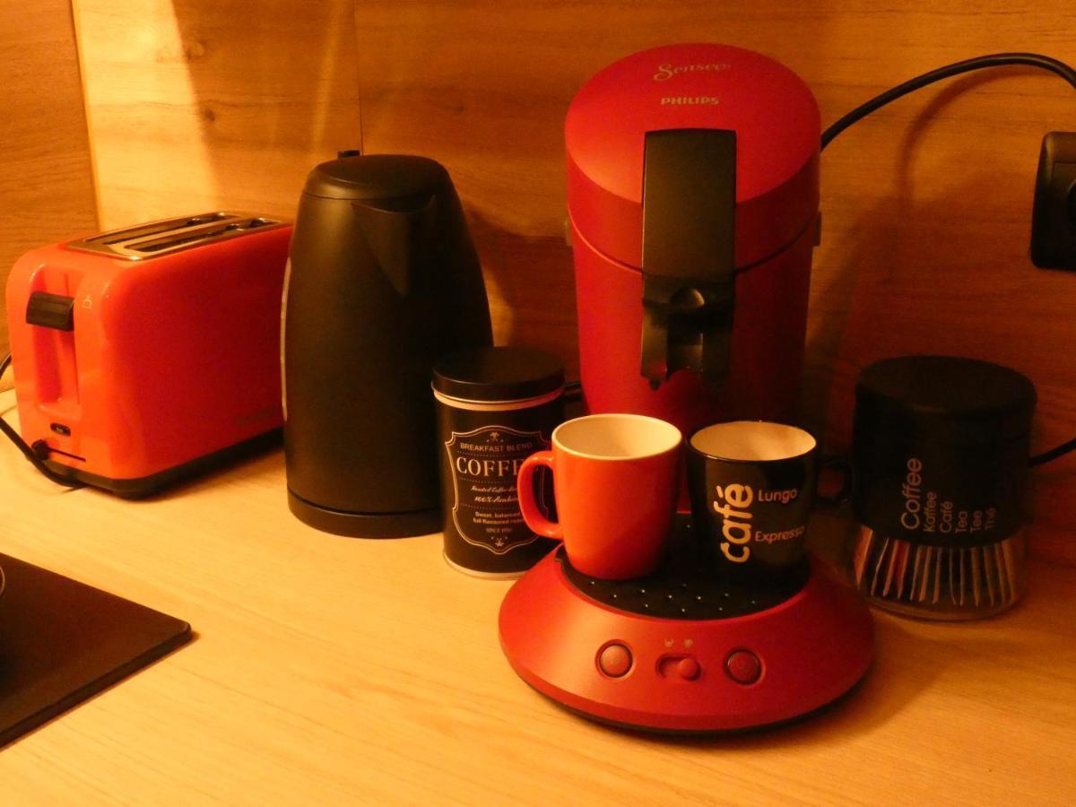 Love Room Le Rouge Et Noir Барр Экстерьер фото