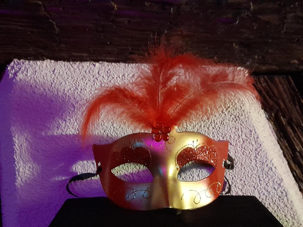 Love Room Le Rouge Et Noir Барр Экстерьер фото