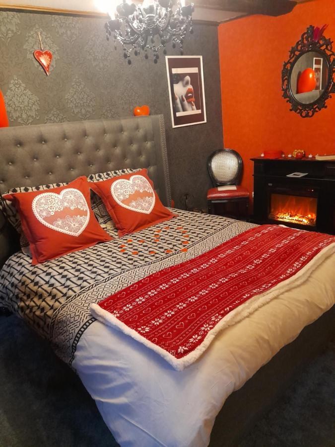 Love Room Le Rouge Et Noir Барр Экстерьер фото