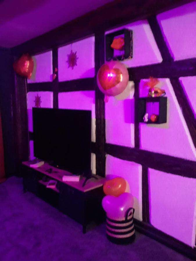 Love Room Le Rouge Et Noir Барр Экстерьер фото