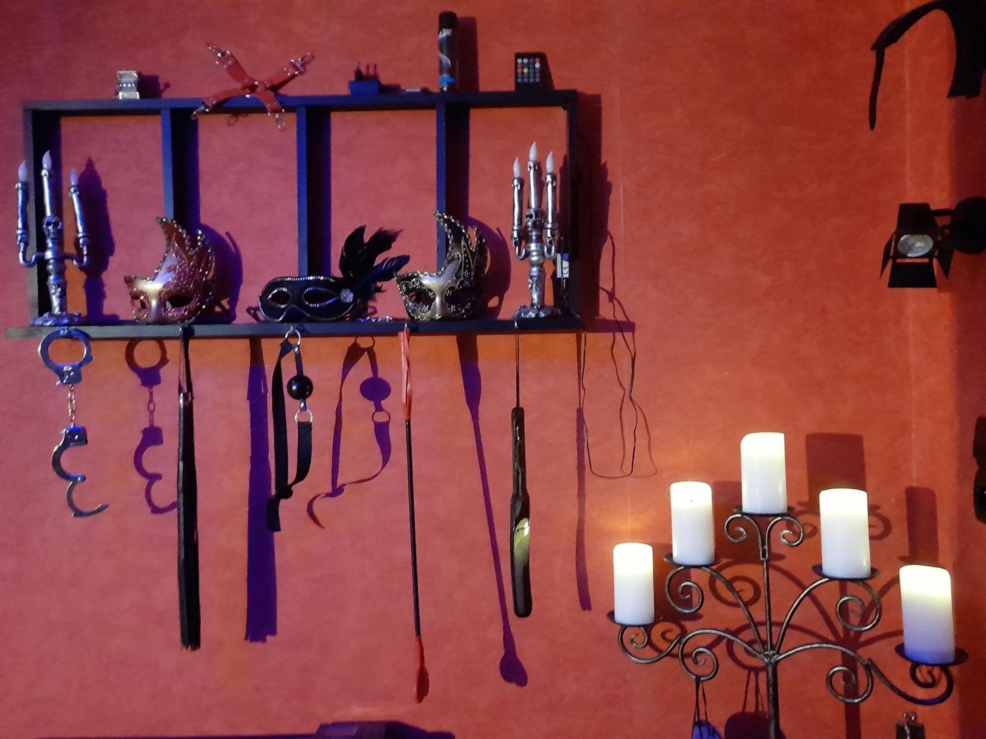 Love Room Le Rouge Et Noir Барр Экстерьер фото